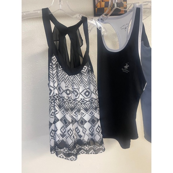 Tank tops bundle size medium - Picture 6 of 9